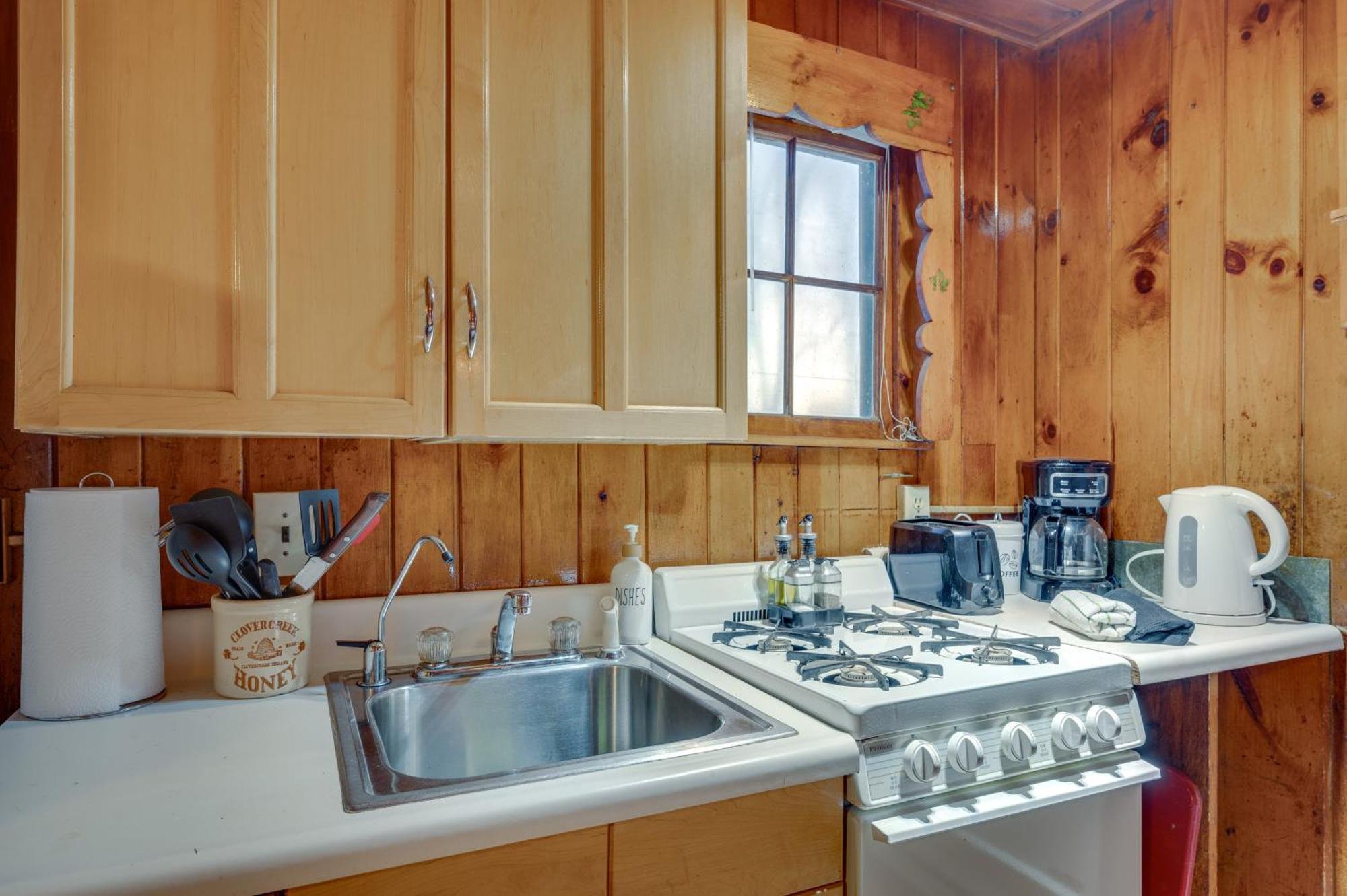 Cozy Laconia Studio With Pool Access - 2 Mi To Lake! Exterior foto